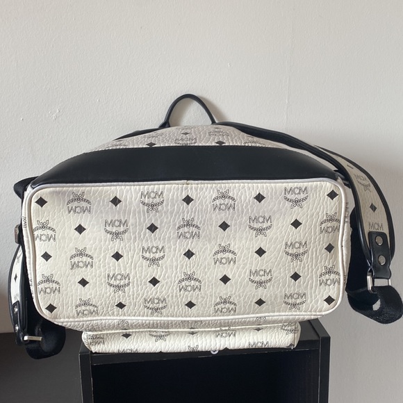 McM bag - Picture 7 of 16